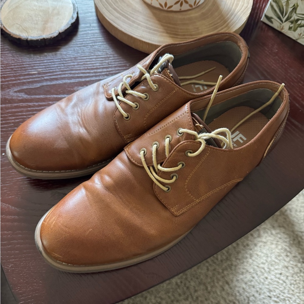 J.Ferrar brown dress shoes - men’s 9